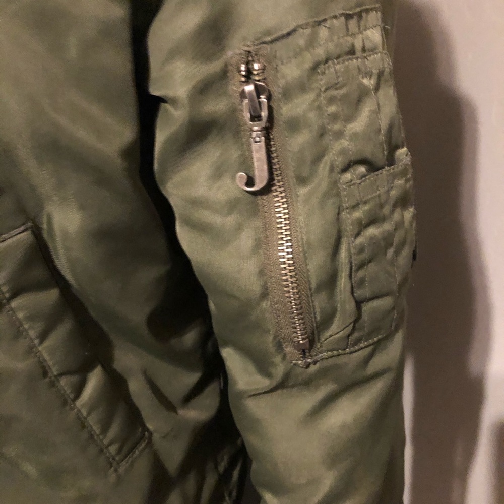Super cute Juicy Couture bomber Jacket - Picture 4 of 15